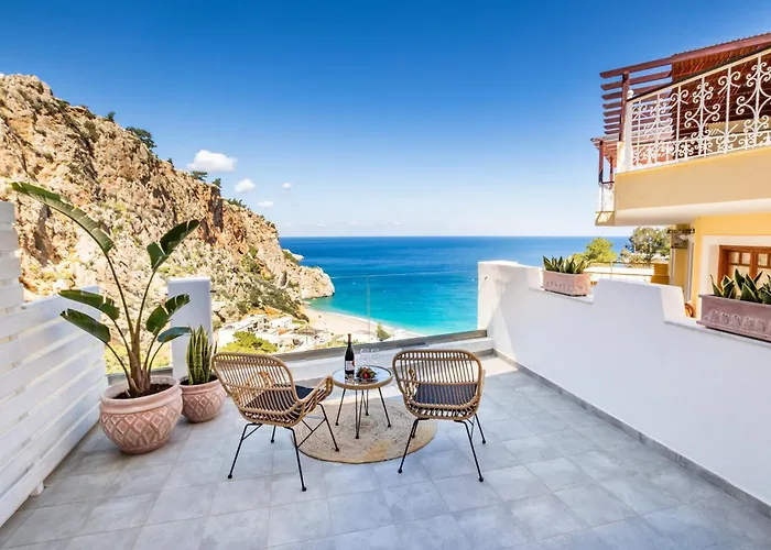 Yploui Suites