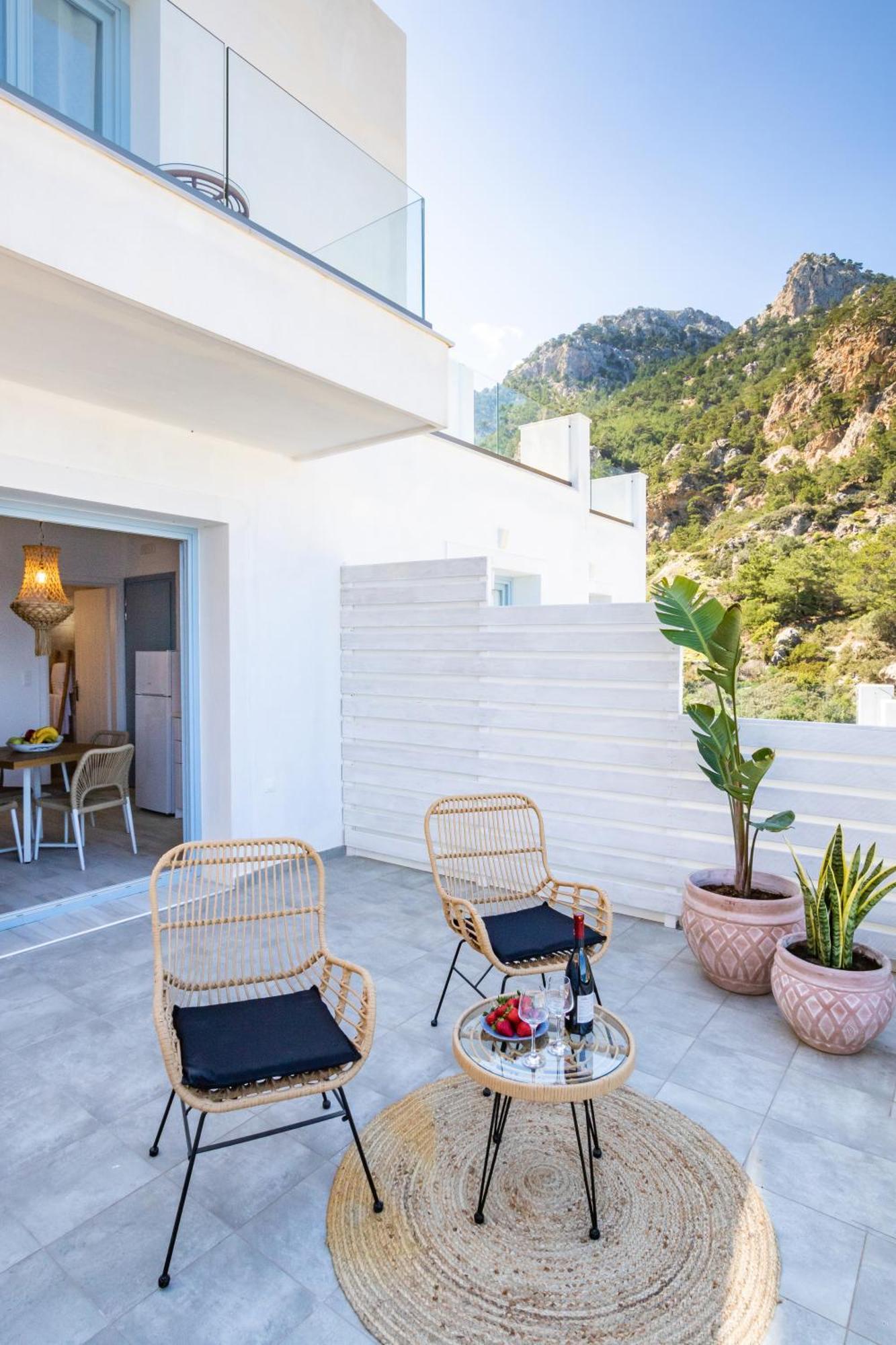 Yploui Karpathos Town (Pigadia)