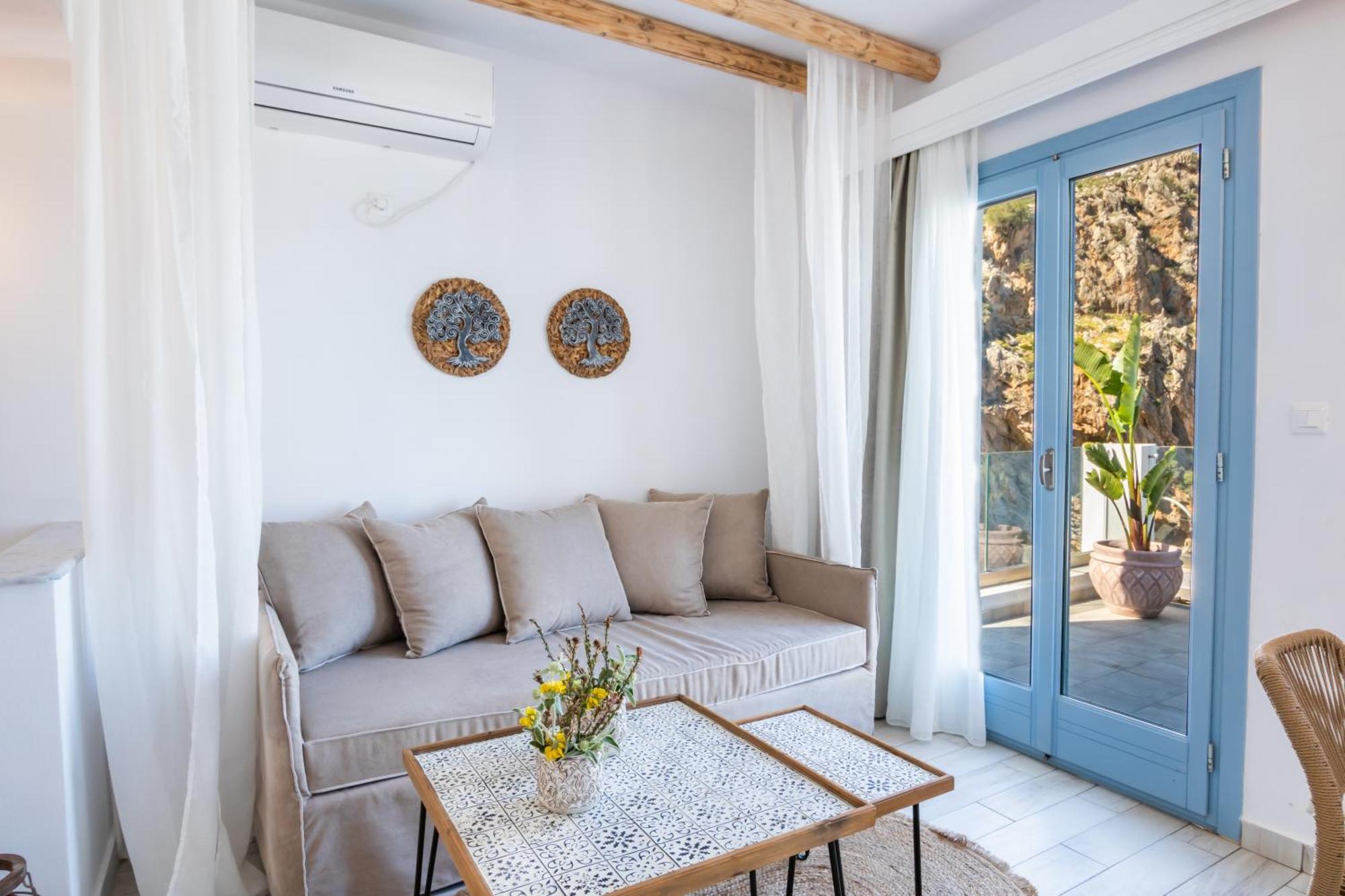 Yploui Apartment
